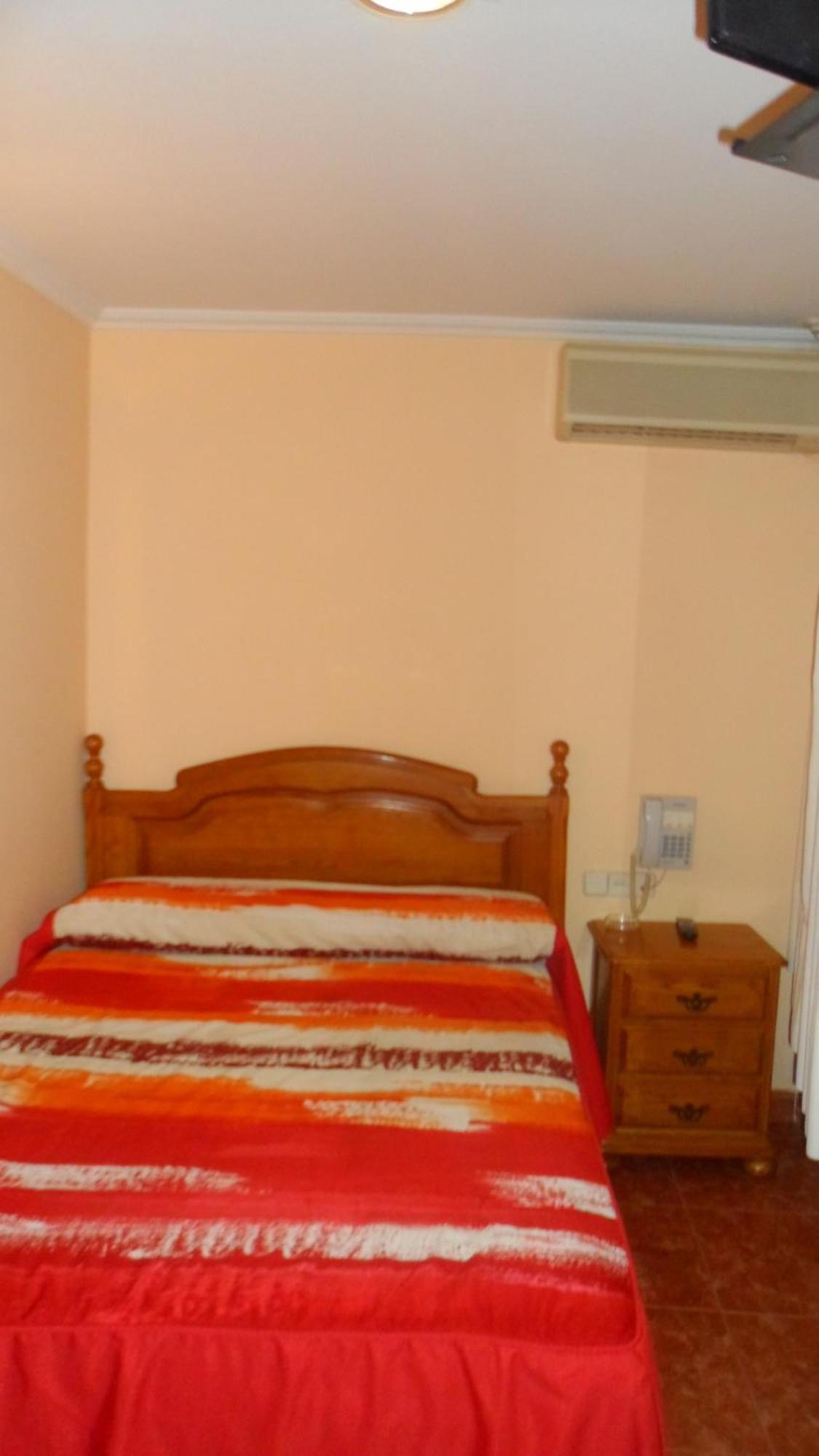 Hostal La Nava Madrid Dış mekan fotoğraf