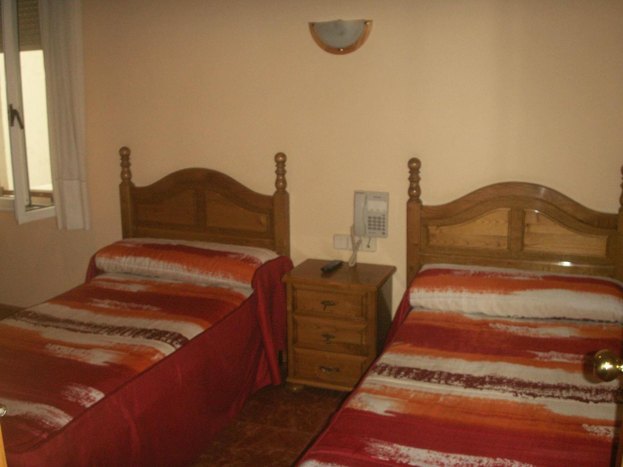 Hostal La Nava Madrid Dış mekan fotoğraf