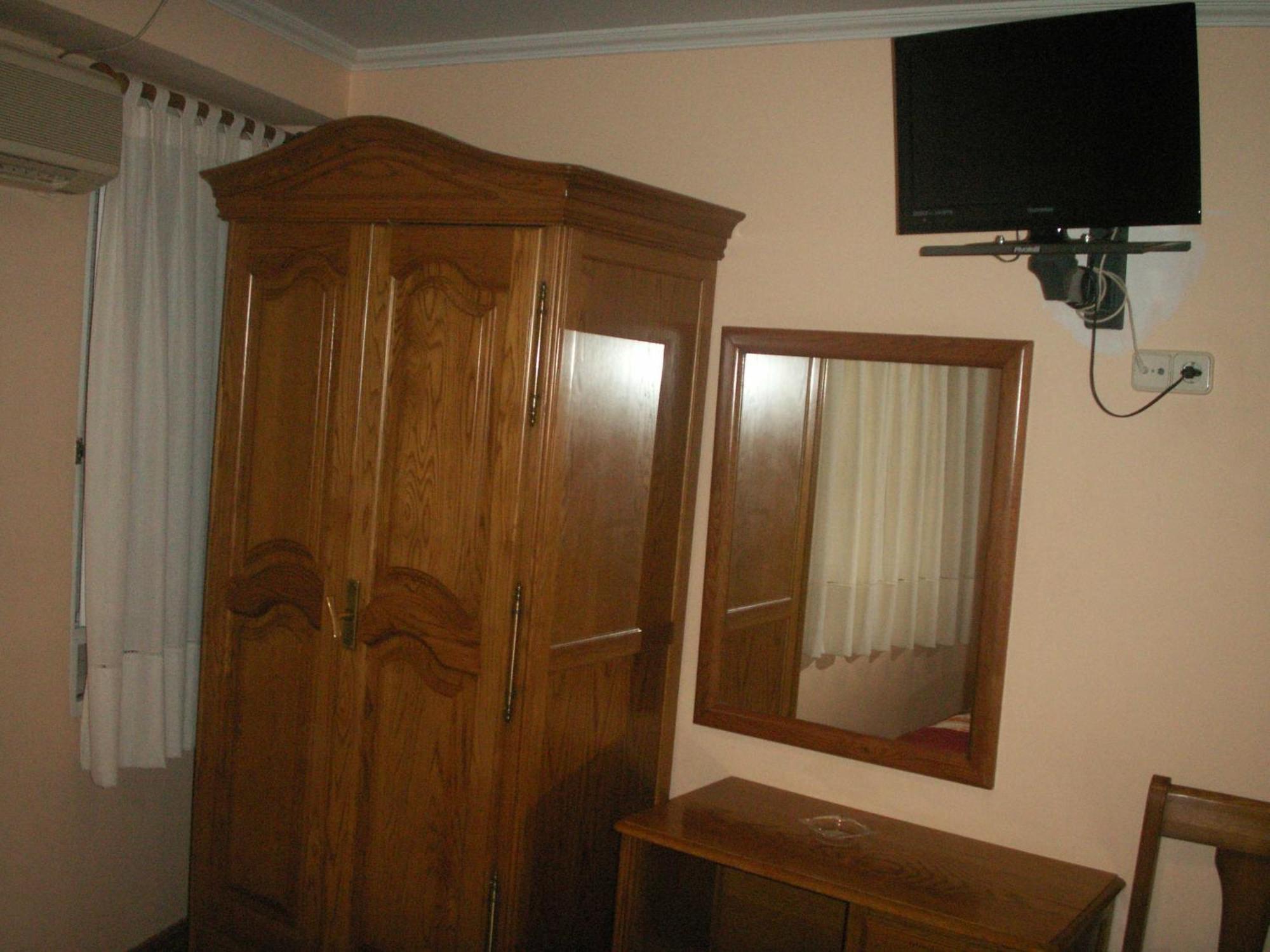 Hostal La Nava Madrid Dış mekan fotoğraf