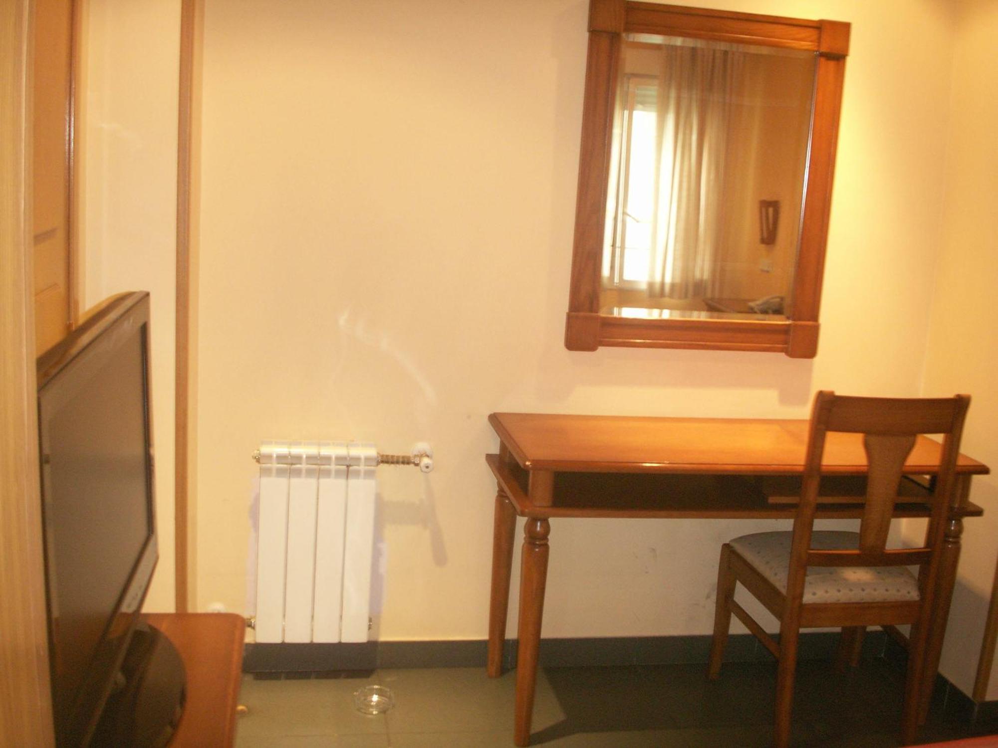 Hostal La Nava Madrid Dış mekan fotoğraf