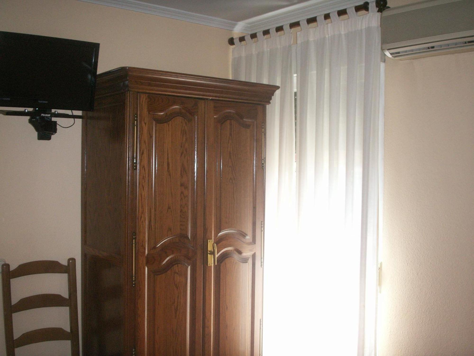 Hostal La Nava Madrid Dış mekan fotoğraf