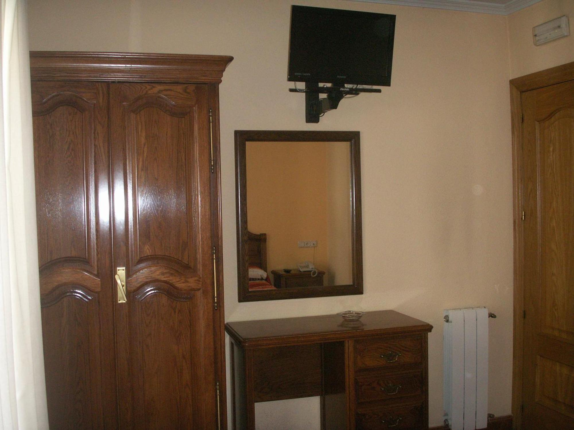 Hostal La Nava Madrid Dış mekan fotoğraf